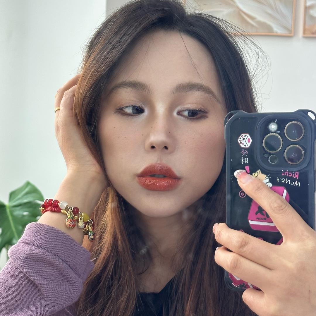 小蛮妈妈燕妞妞