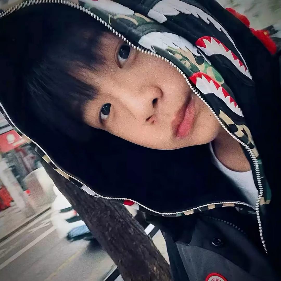 @。