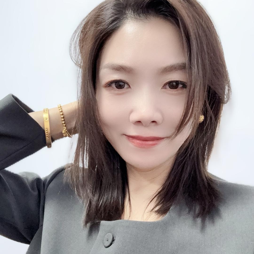 会贴膜的许小木