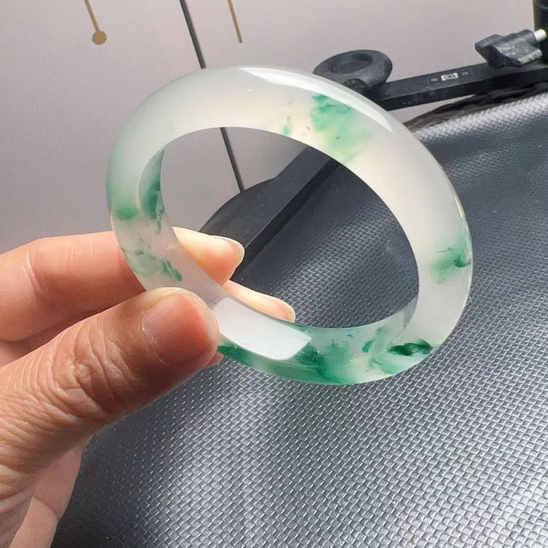 泸水美玉世家珠宝店