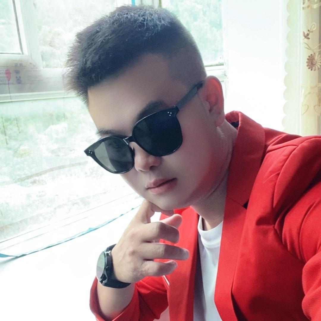 ，🙏少✨爷🔥👍