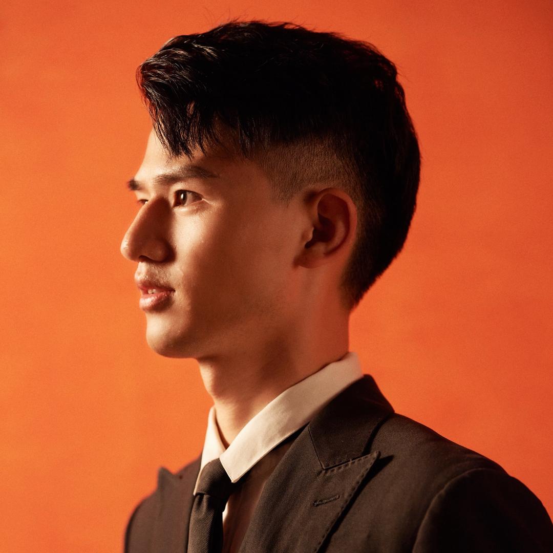 不会贴膜的老周