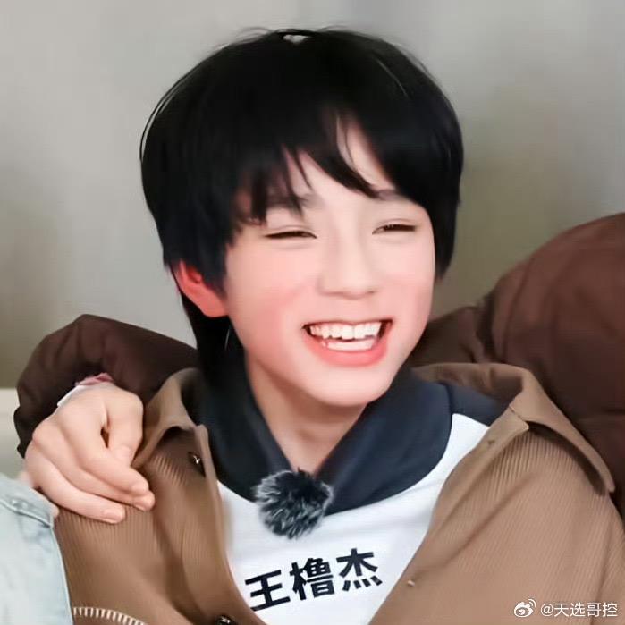 快乐的小熊软糖nini