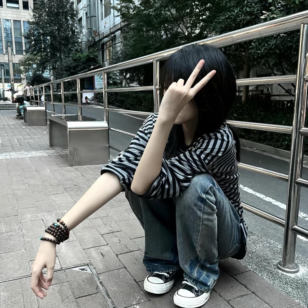 远山黛黛