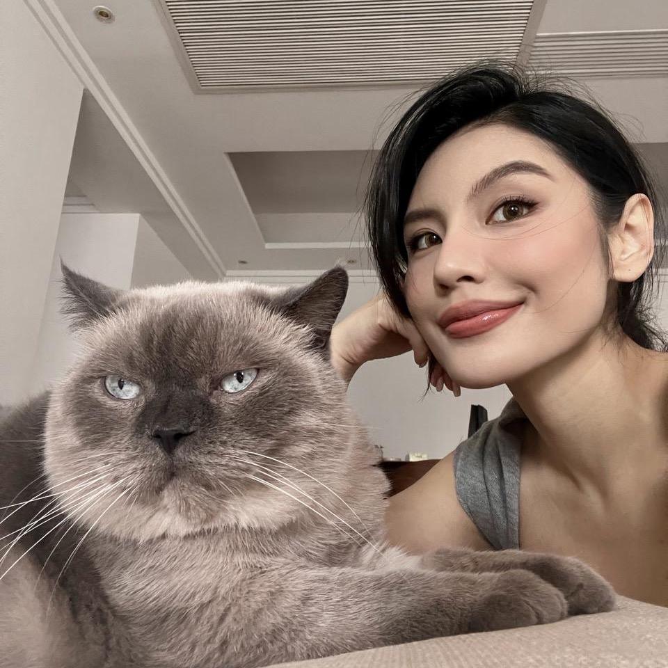 梁夜の穿搭日记