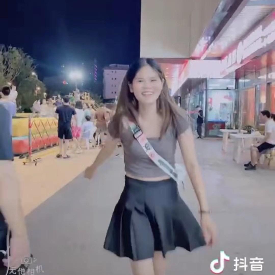 美少女壮士 、肖趴菜