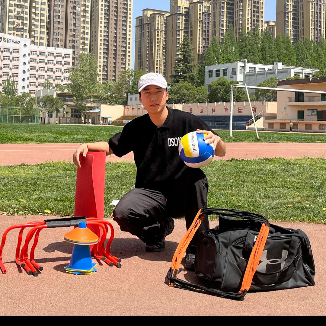 青莲体育刘教练