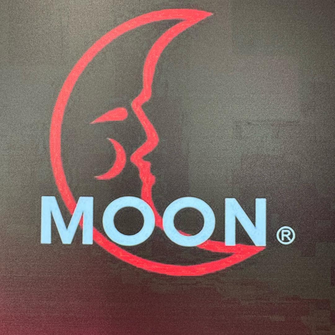 头盔小王子（moon）
