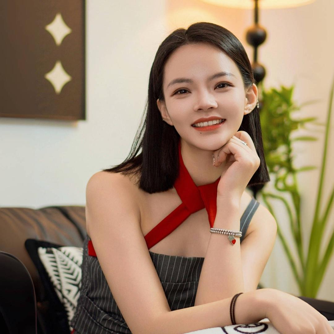 南充眉形设计师｜李小姐·Livvy