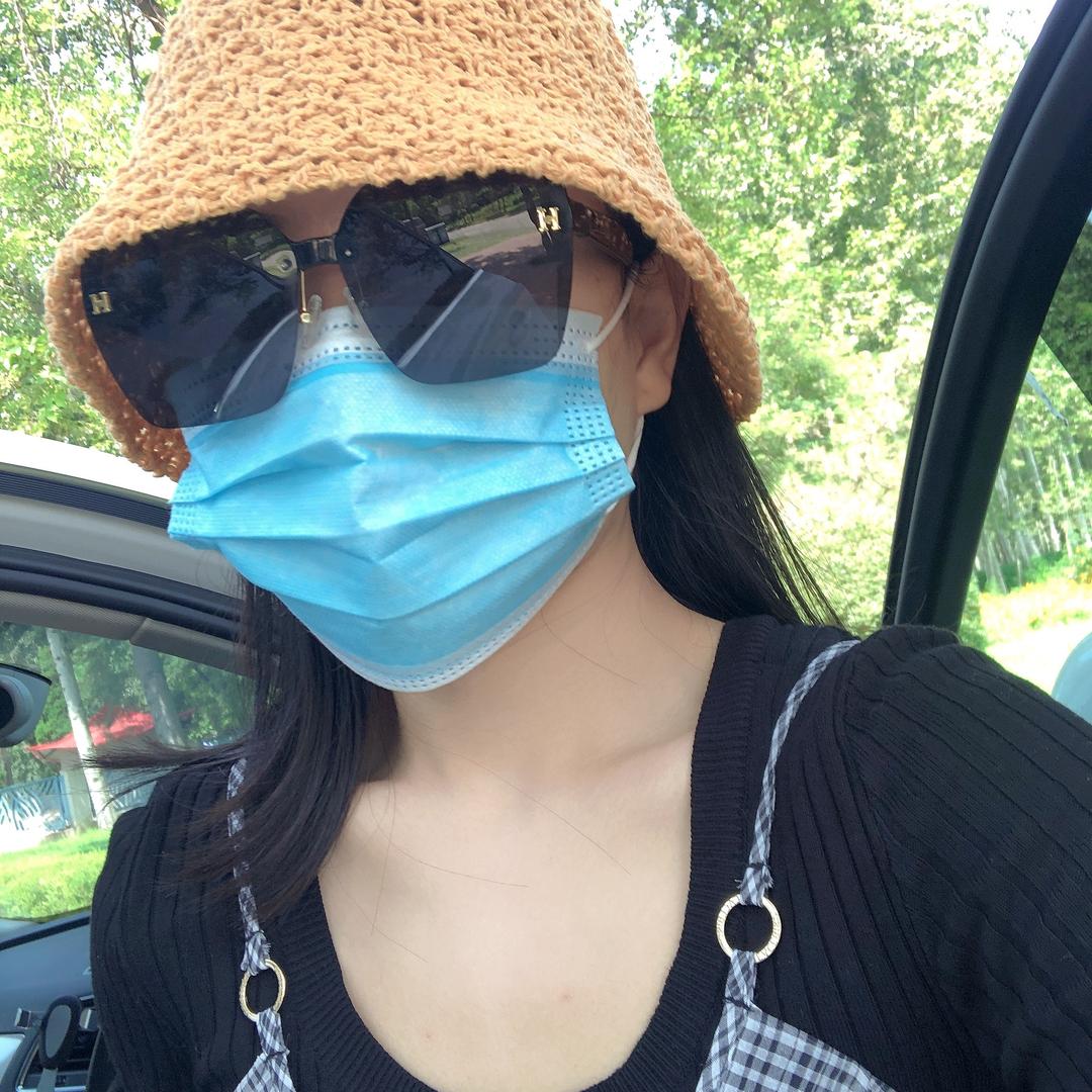 一薪一亿美甲屋