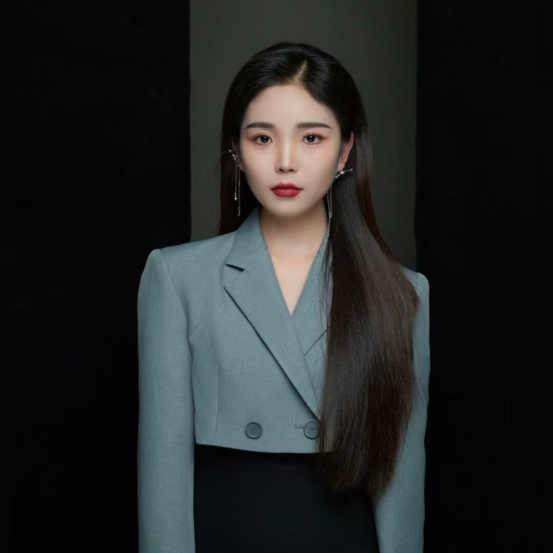 杞县韩韩婚纱-  化妆师Lisa.