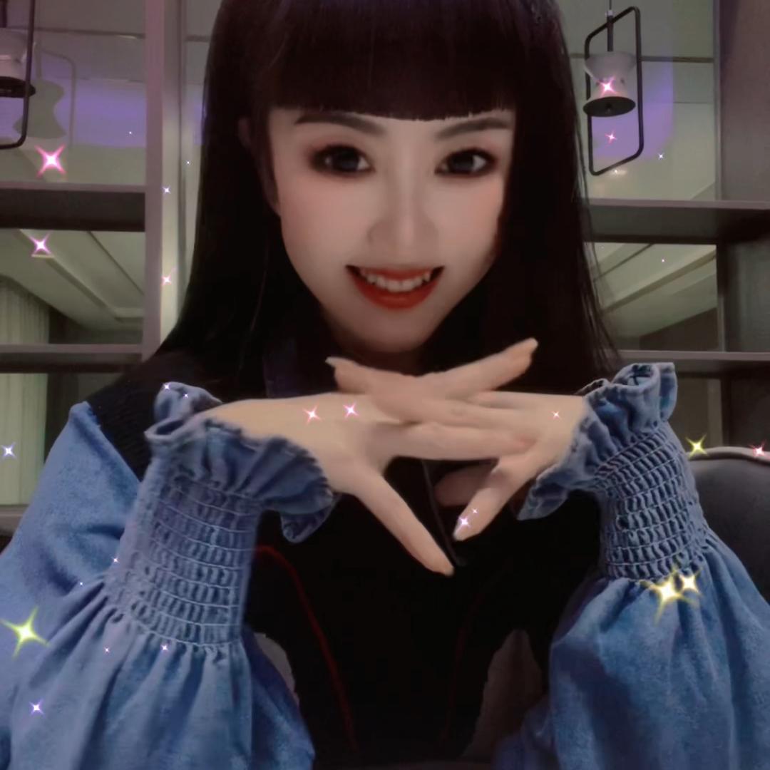 微微衣笑服装