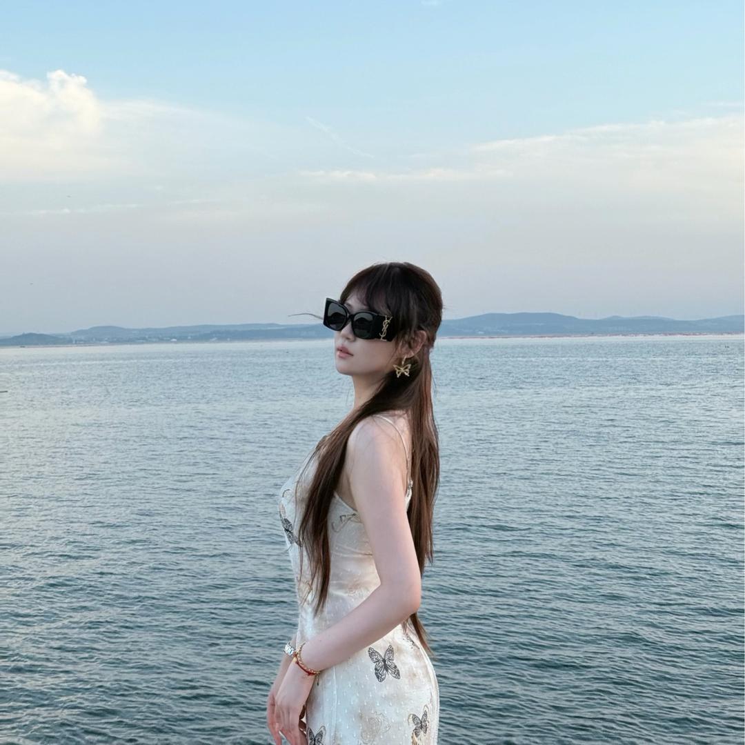 漪妤.