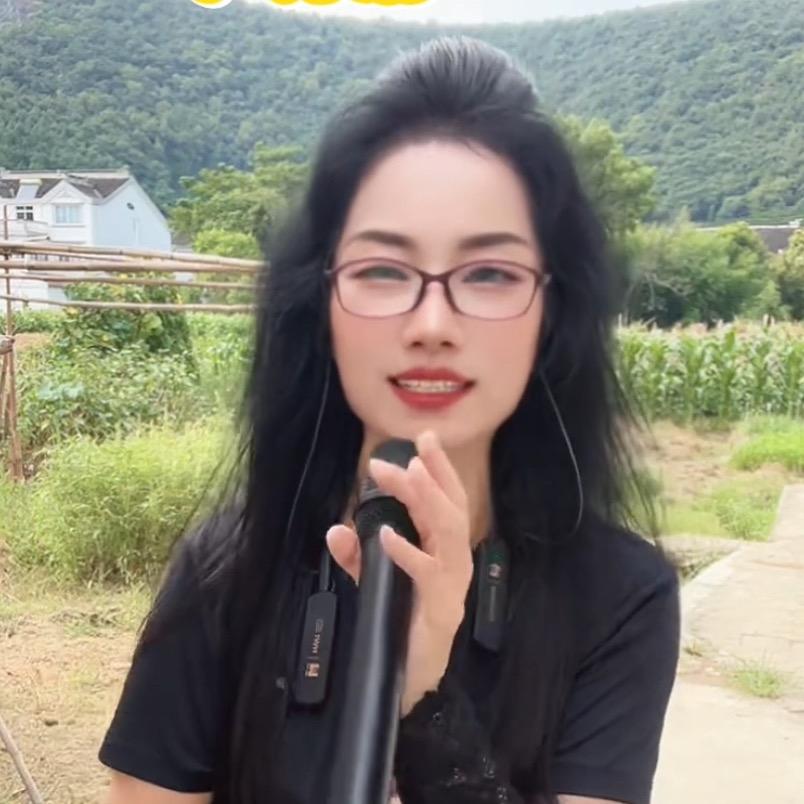明月🎤🤘（早7：10）