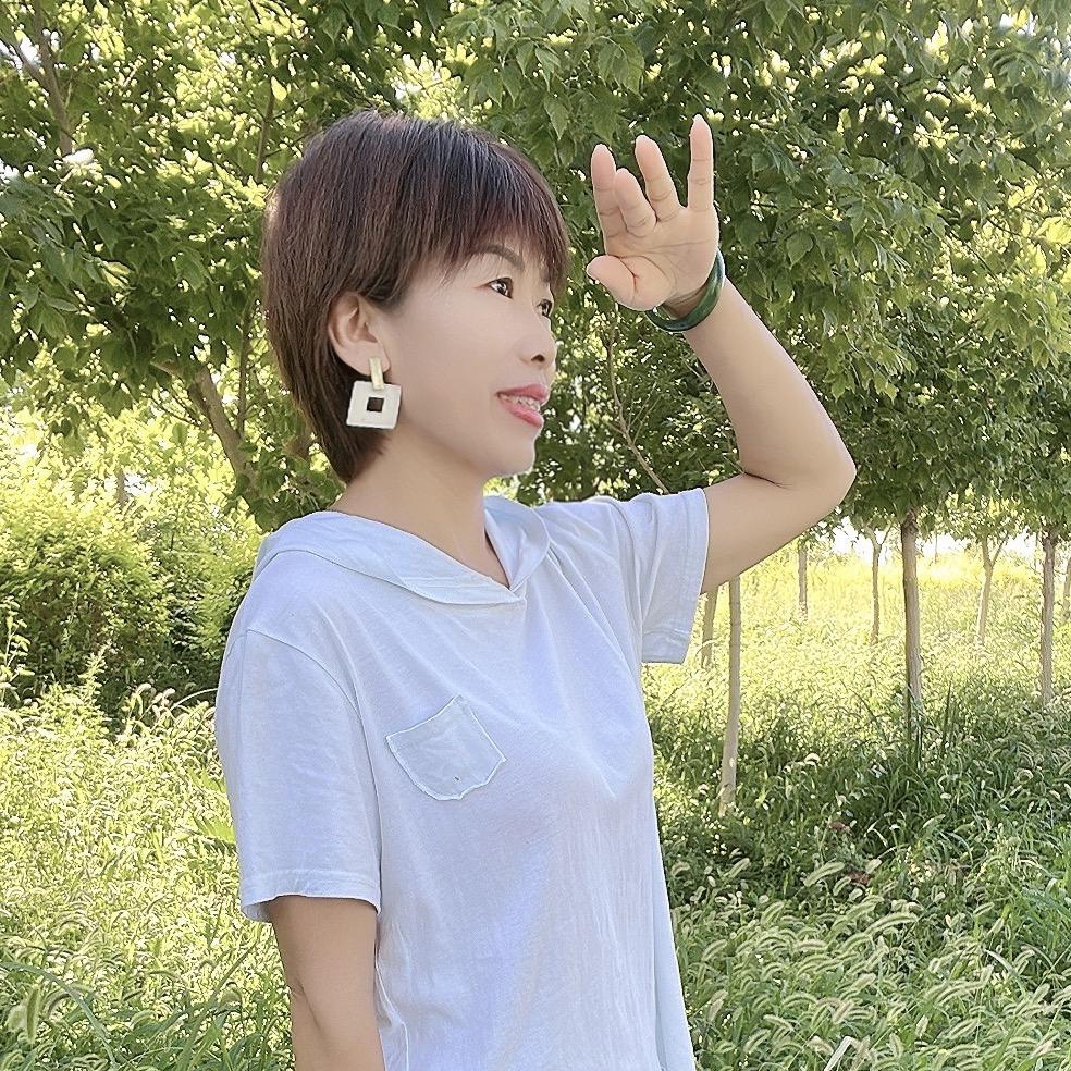 二小姐在努力（工厂直发）