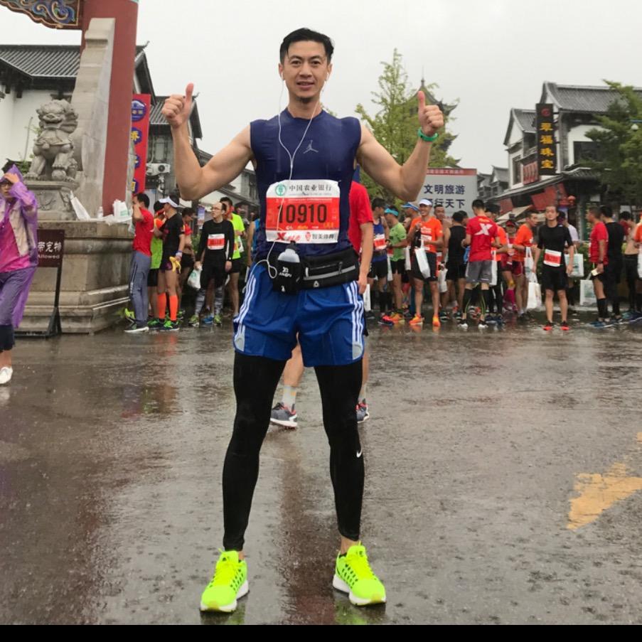 爱健身的火锅店老板🏋🏻‍♂️