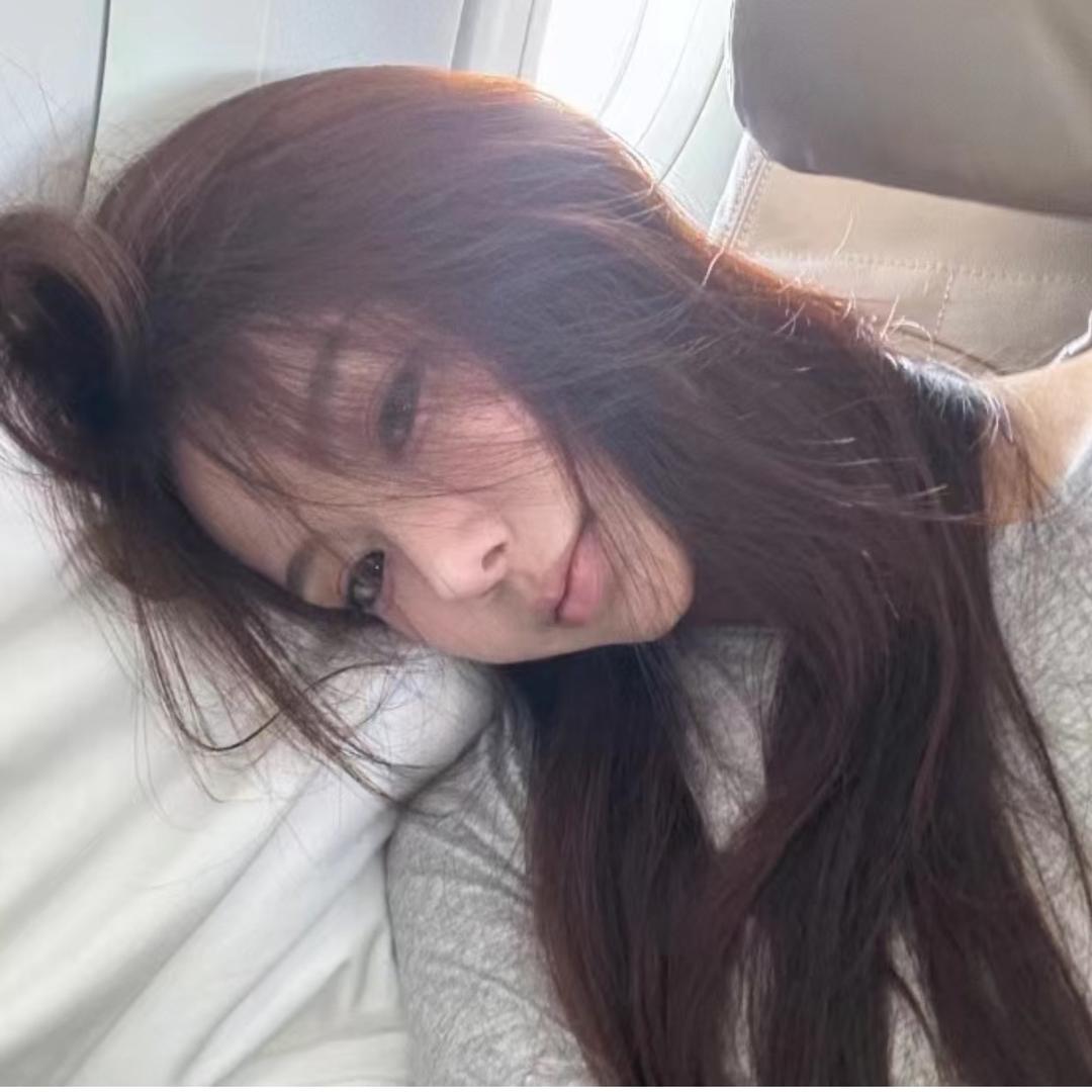 我不看月亮🌙