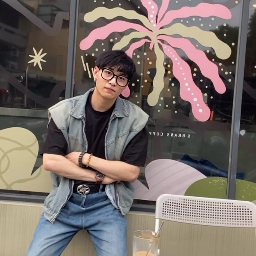皇.