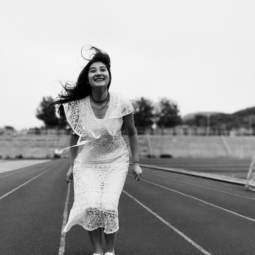 榆荫下的单花匠