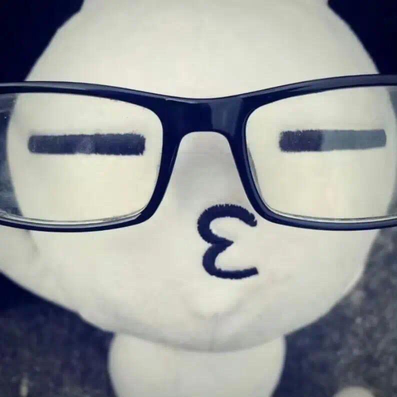 两鬓苍苍十指黑