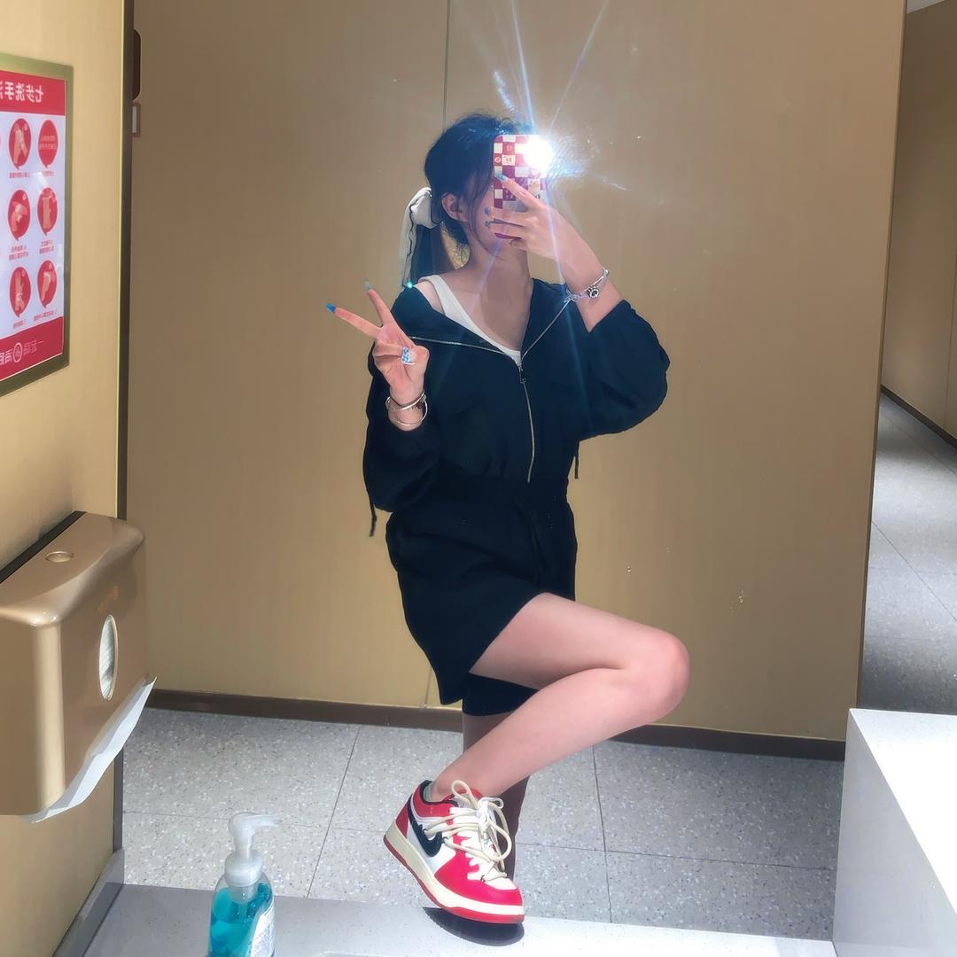我是一个女的