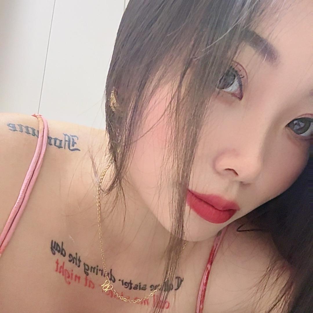 爱臭美的宋婉儿🎀