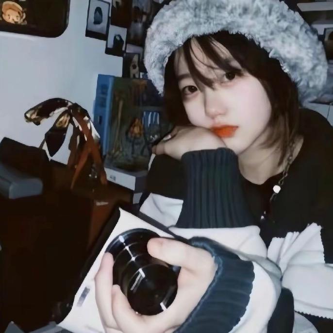 我睡觉的时候不困😴