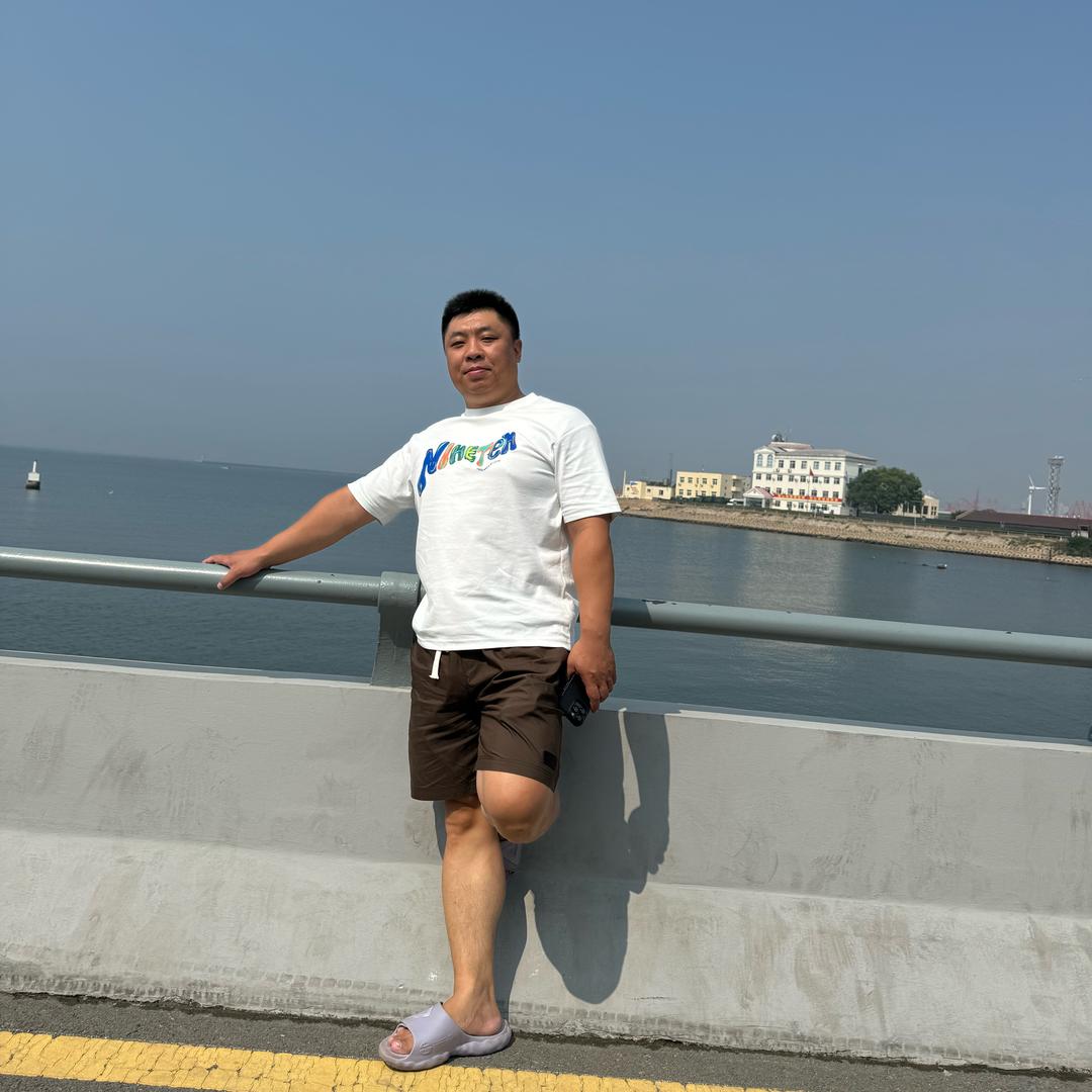 王明伟