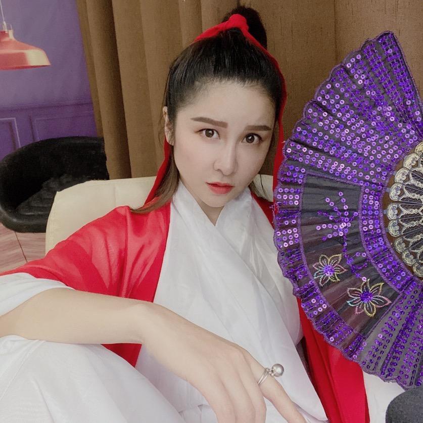 王大宝《每晚8点户外开播》