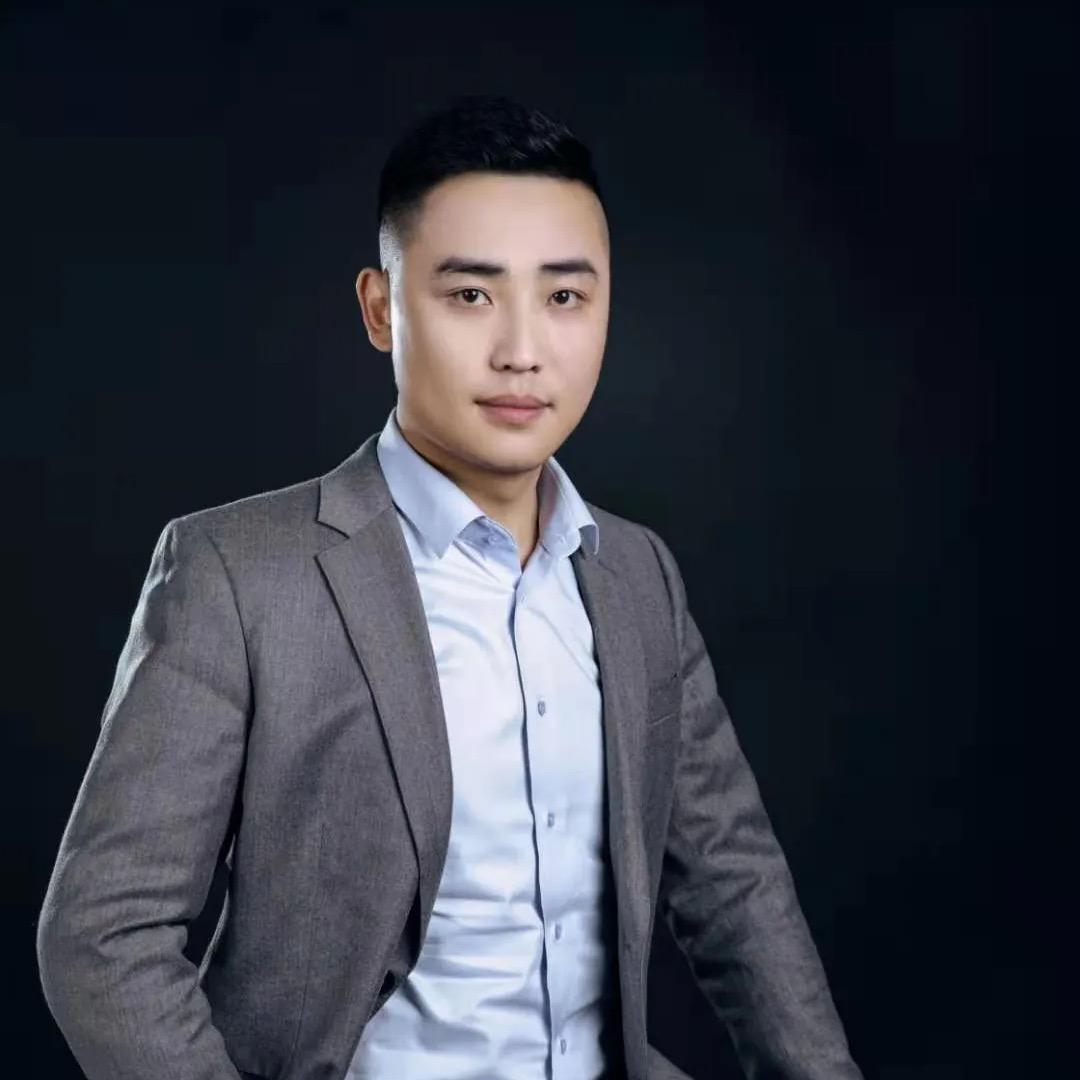 天胶集团创始人—李露