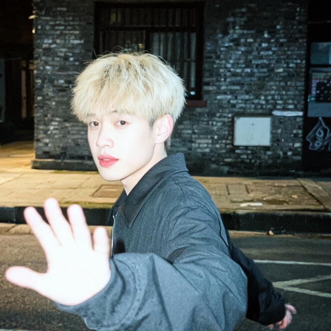 謙虚な小さな延