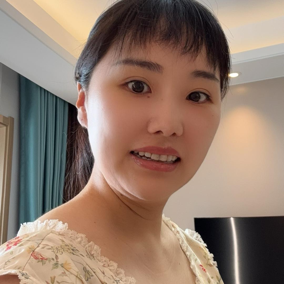 乐乐喜欢吃呀吃