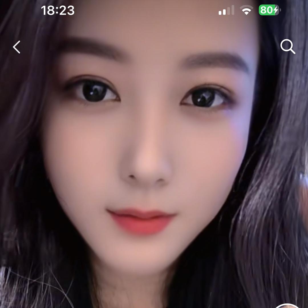 李铭猪肉串老板娘