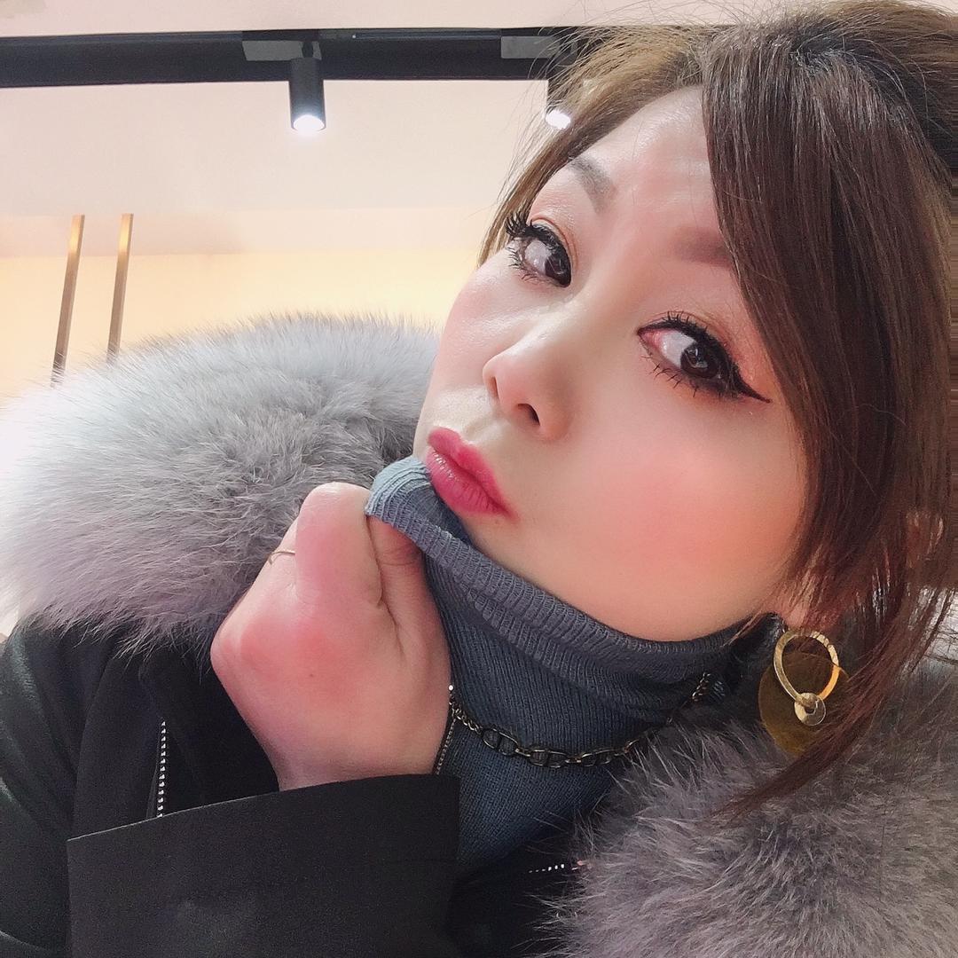 卡米尔女装17:40开播