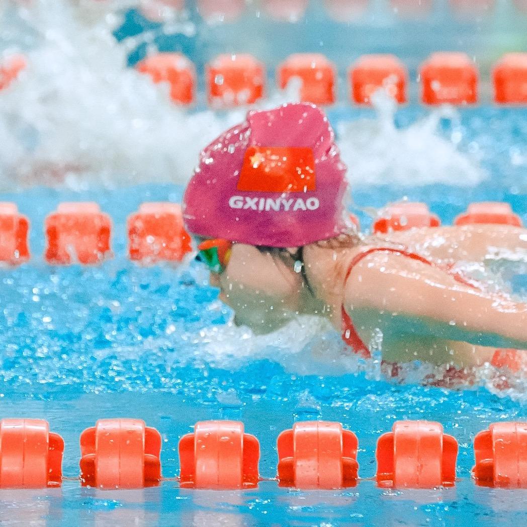 🏊‍♀️小锤在游泳👑