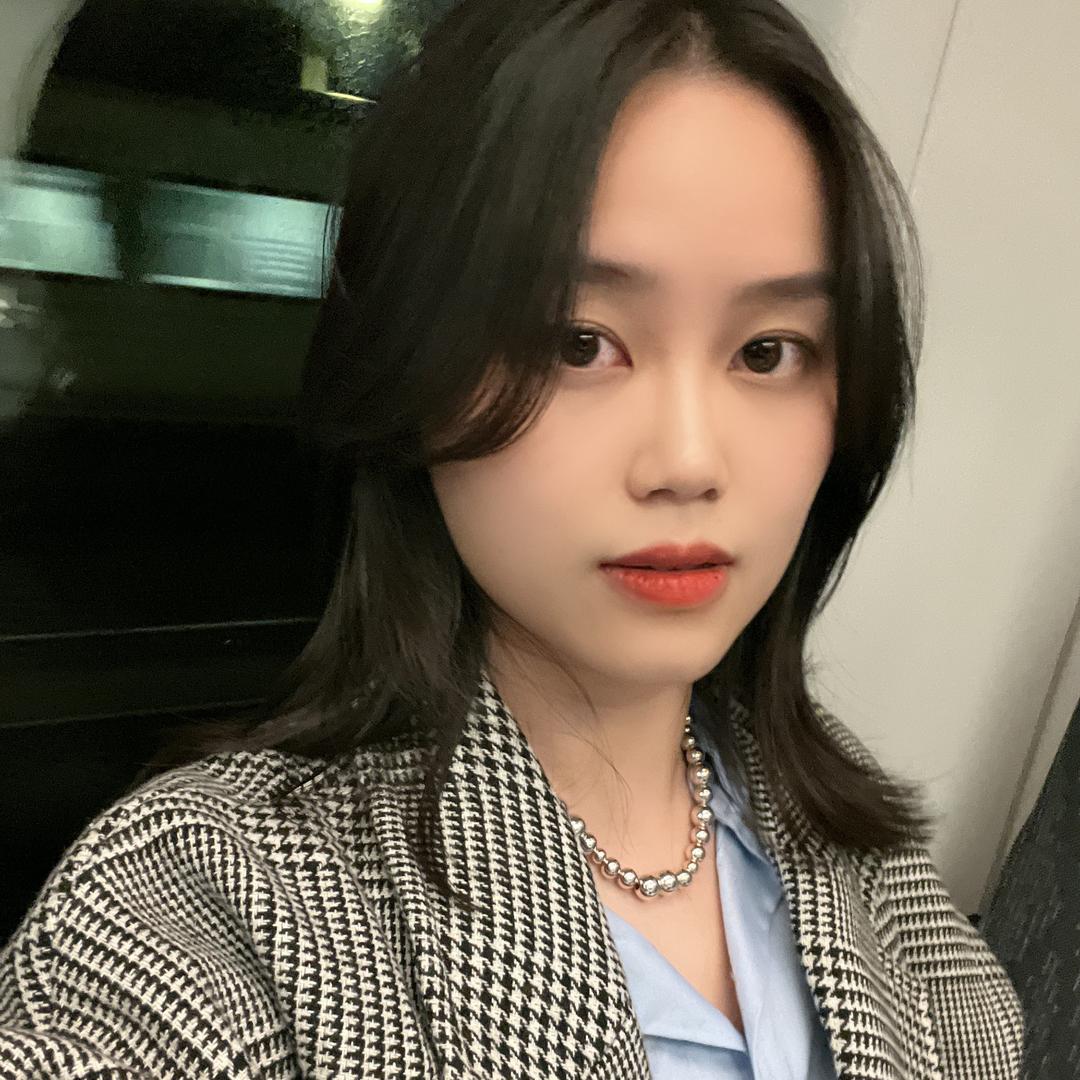 爱买包的黛西鸭