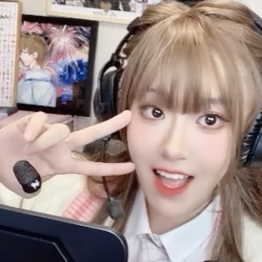 ʚ 甜妮 ɞ  ˢʰʸ