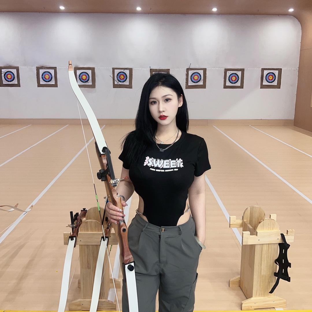 爱吃火锅的杨和萦