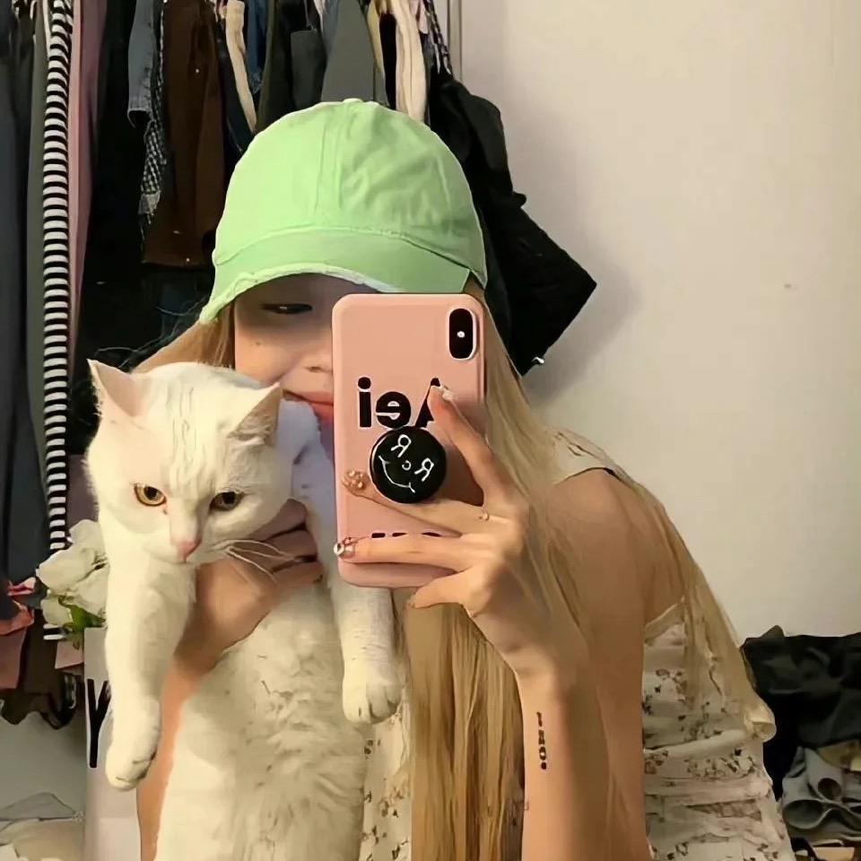 爱玩儿的CC🎀