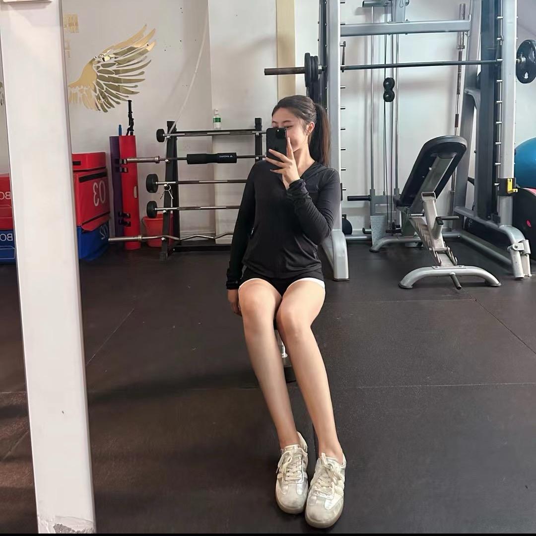 是黎果果呀