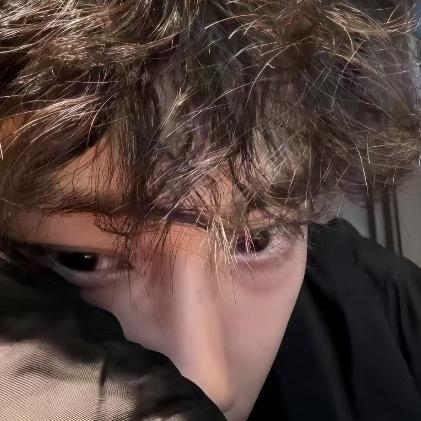 灰~