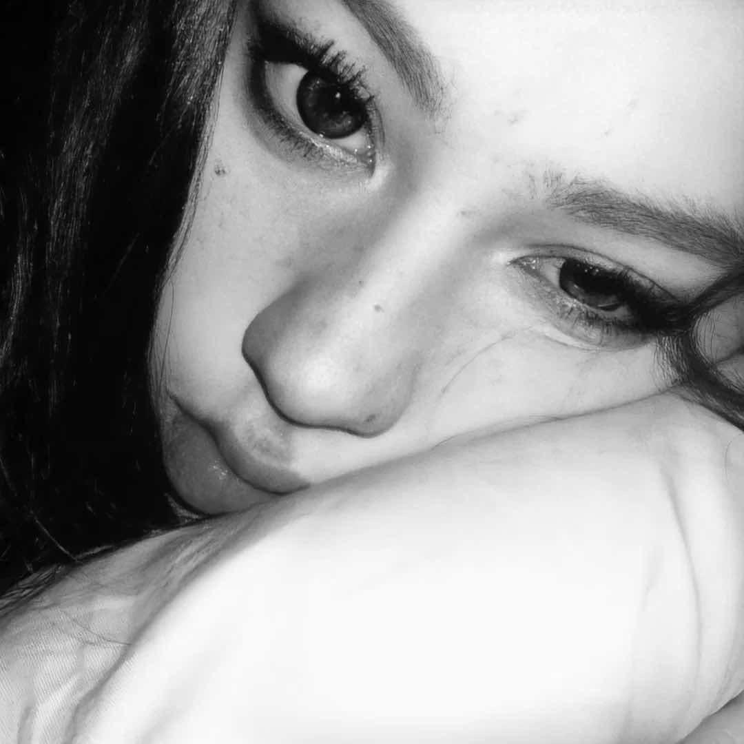 yy^