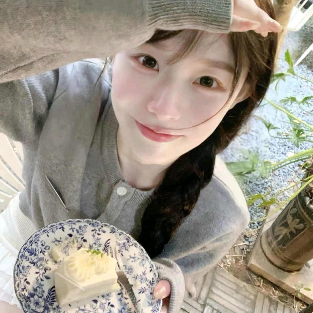 IU的宝.