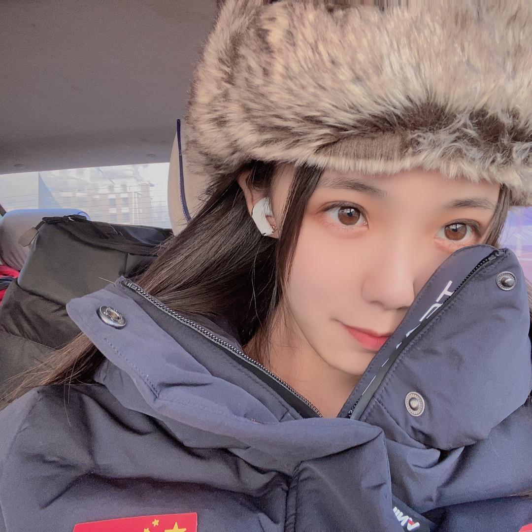 Yu蕴涵呐