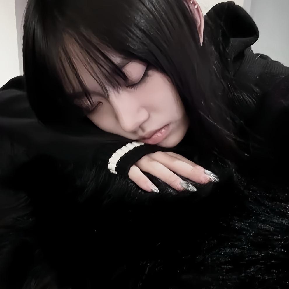 小鼠吃贝果