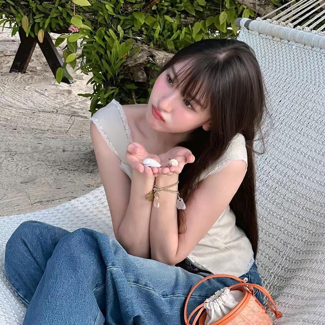 鱼宁灵服装