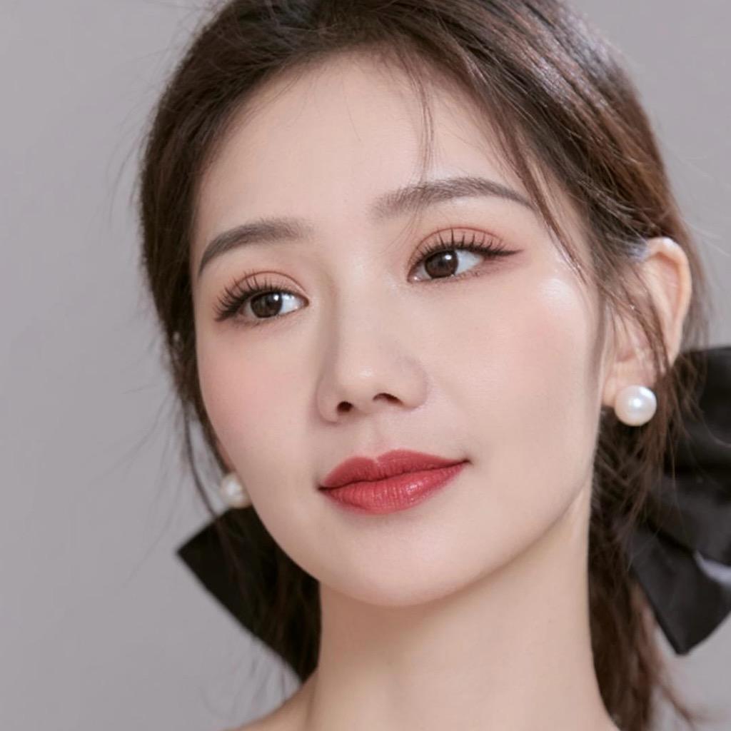 “随便 ，别烦。”