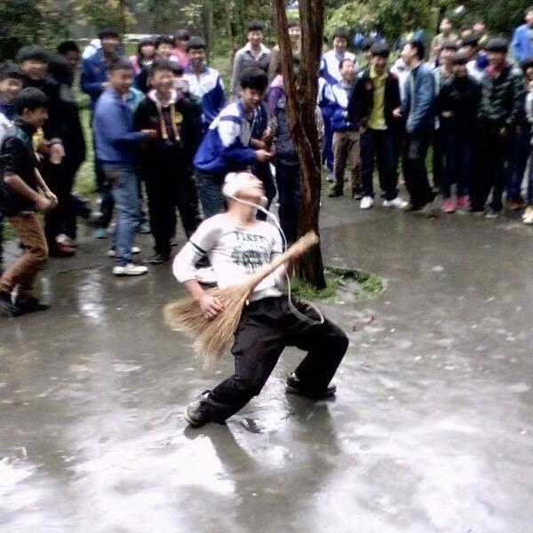 睡醒回到小时候了