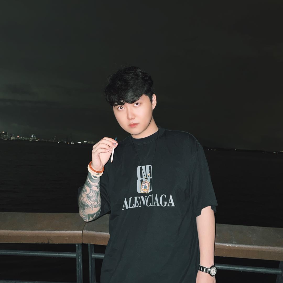 杨明
