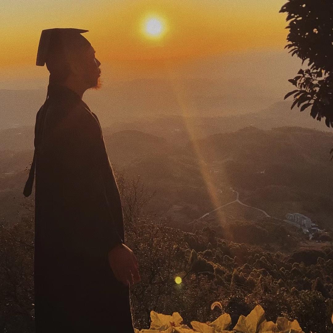均为老师
